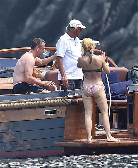 Only high quality pics and photos with gillian anderson. Gillian Anderson's Tit (6 Photos) | #TheFappening