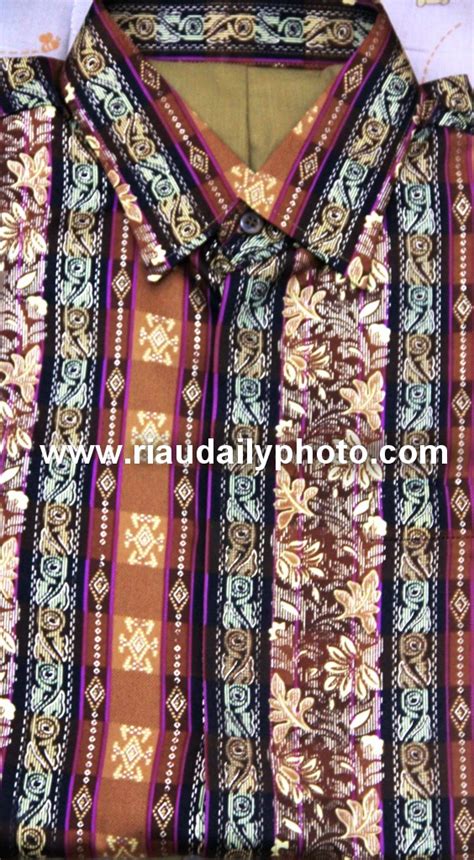 10 manusia aneh & unik yang pernah hidup di dunia tengku syahri redho: RAGAM MOTIF DAN CORAK DESAIN BATIK RIAU