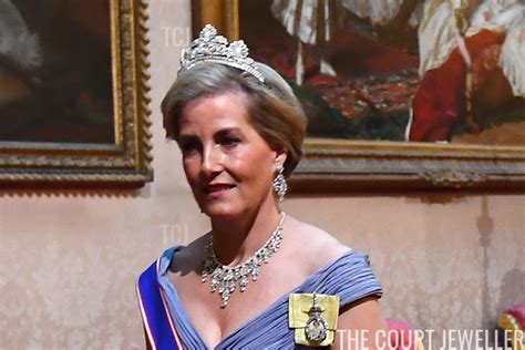 She is married to prince edward, earl of wessex, the youngest son of queen elizabeth ii and prince philip, duke of edinburgh. The Best Royal Jewels of 2019: #4 (Sophie's Tiara ...