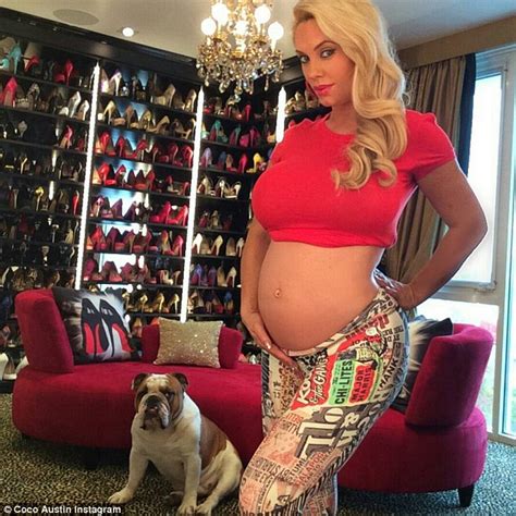 Coco austin überrascht von ihrem flachen bauch. Pregnant Coco Austin claims her small bump is simply due ...