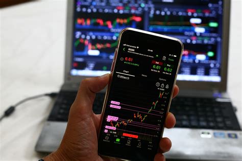 Di samping itu, kemajuan teknologi juga mendorong dunia saham untuk bermain lebih canggih lagi. Terbaru, 7 Aplikasi Trading Saham Online Terbaik ...