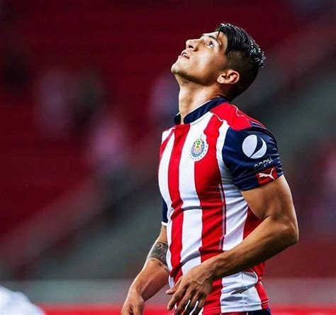 Alan pulido fue pieza clave en la obtención del título de liga de chivas en el pasado clausura 2017, anotado un par de goles en la serie contra tigres y que derivó en el décimo segundo campeonato de. Pulido #soccerhacks | Futbol chivas, Chivas, Chivas rayadas