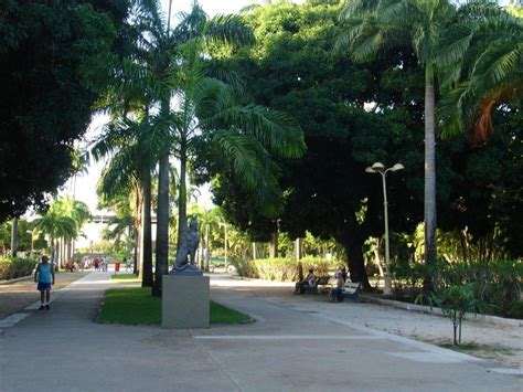 A procession is held in the fátima sanctuary known as procissão das velas, procession of the candles. Pedaços: Parque 13 de Maio no Recife