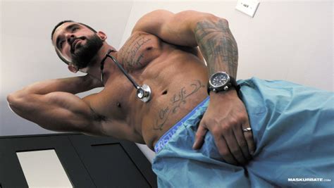 Dude gets gangbanged by six shemales. Bodybuilder Beautiful Profiles - Zack Lemec (2)