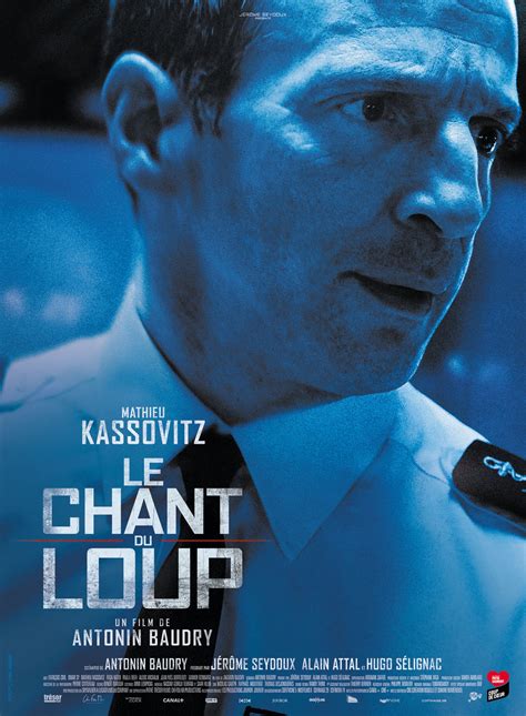 Chanteraide est l'une des « oreilles d'or » de la marine nationale, les spécialistes de la guerre acoustique. Affiche du film Le Chant du Loup - Photo 6 sur 29 - AlloCiné