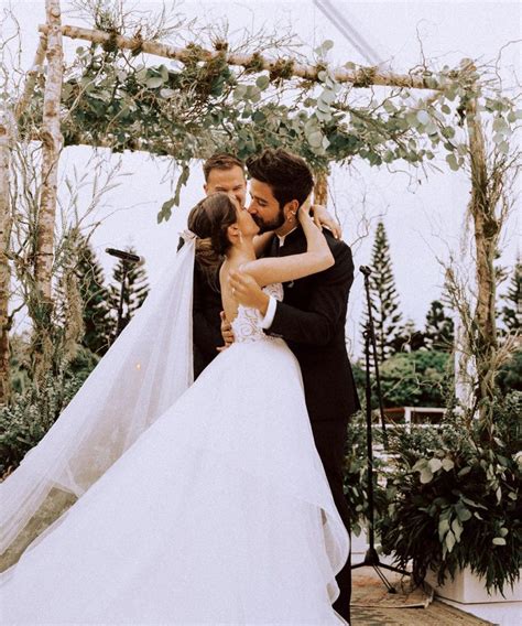 Evaluna montaner updated their website address. Las mejores imágenes de la boda de Camilo y Evaluna ...