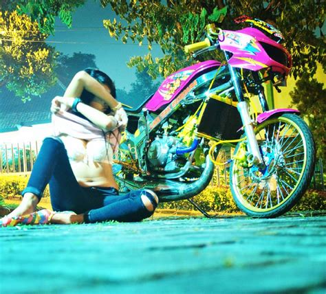 We did not find results for: PARAH! 10 Foto Tren Cewek Kekinian, Pose Gaya Mau Buka ...