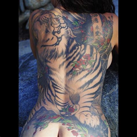 La serie di colori per tatuaggio di fusion ink by jeff gogue. Tattoo by Jeff Gogue | Tattoos, Off the map tattoo, Animal tattoo