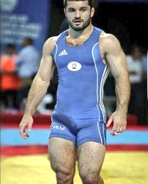 A hot dude to enjoy every day. Ripper Moff on Twitter: "What ho @juan_andrs # ...
