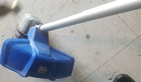 The handle is also adjustable so that you can move it a few inches on the shaft to your most comfortable position. Kobalt Weed Eater...has battery needs charger...$50 o.b.o. for Sale in Odessa, TX - OfferUp
