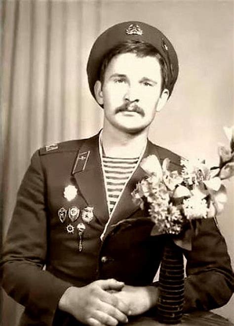 Ирина акулова считала, что если получалось так достоверно сыграть стервозную женщину, значит, она и в жизни соответствует своему образу на экранах кино. Жена Федора Добронравова - фото, семья, биография, дети ...