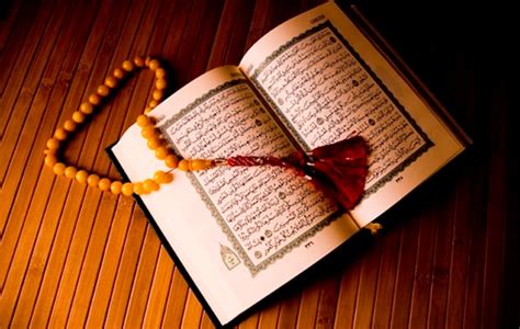 Sajadah alaika al quran terjemah al azhar tasbih souvenir tahlilan. Al-Quran Adalah Panduan Hidup Bagi Seluruh Umat Manusia