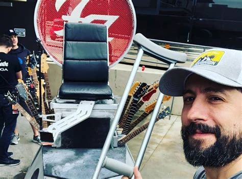 Find gifs with the latest and newest hashtags! Old Dominion Borrows Dave Grohl's Guitar Throne For Matt ...