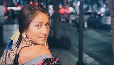 Because she intuitively knows what people want, or feel, she can be extremely diplomatic and tactful. Denise Rosenthal confunde a sus seguidores con esta foto