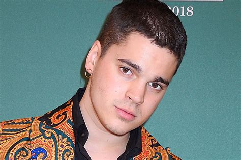 Oscar zia (born 10 october 1996 in svedala, sweden) is a swedish singer and songwriter, who has participated in several television competition shows. Oscar Zia: "De vill ha mig för att jag är känd" | Aftonbladet