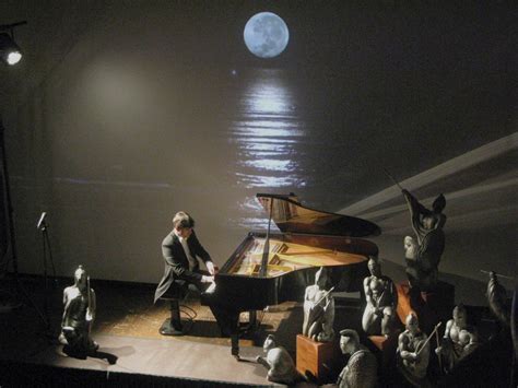 G e/g# di ballare abbracciato a d n.c. Danzano sull'acqua al "chiaro di luna" le note del Maestro ...