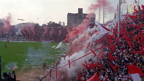 El club atlético san martín (conocido como san martín de tucumán o simplemente san martín), es un club deportivo argentino fundado en tucumán el 2 de noviembre de 1909 (su nombre remite al general josé de san martín).actualmente juega en la primera nacional. RECIBIMIENTO HISTORICO DE SAN MARTIN DE TUCUMAN - YouTube