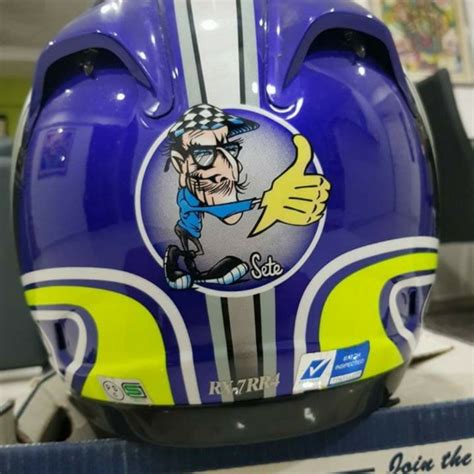 Helmets displayed with black or mirrored visors, will always be delivered with a clear visor! Arai Full-face (Sete Gibernau), Motorbikes, Motorbike ...