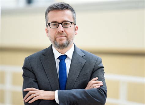 As carlos moedas prepares to leave his post as the european union's research commissioner, his successor mariya gabriel must push for a deal that protects collaboration. Carlos Moedas - Intelligence artificielle