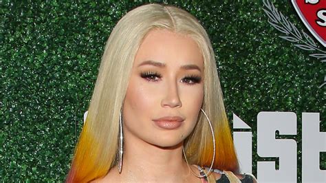 Iggy azalea has finally put fans out of their misery by confirming she has indeed given birth to a 'you can learn so much about someone at target like, what kind of quilts are you into, what's your. Iggy Azalea kündigt die Geburt ihres kleinen Jungen an ...