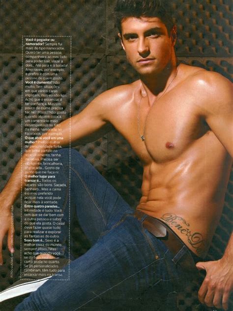 Su amor por brasil es tan especial que hasta llegó a jugar con la camiseta verdeamarela en los seleccionados juveniles. NOVA Cosmopolitan - Fevereiro 2012 | Brazil Male Models