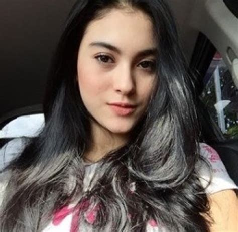 The two of them were in a relationship for five years. Kumpulan Foto Marcella Daryanani, Pemeran Tokoh Bella di ...