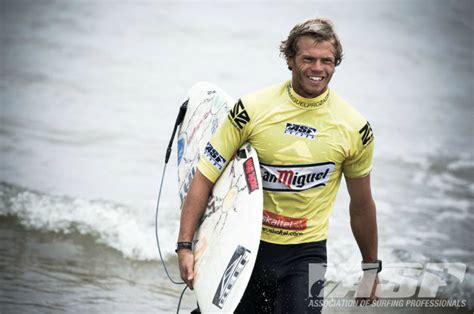 Consiguió la plaza por ser subcampeón panamericano. Lele Usuna hace historia en el Reef Hawaiian Pro 2013 ...