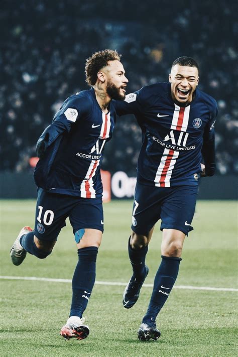 When kylian mbappé hits top speed. Pin de Frankhalkhali em Jeux em 2020 (com imagens) | Futebol, Neymar seleção, Foto de capa