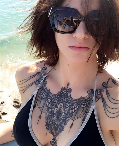 Nos coups de coeur sur les routes de france. Asia Argento Hottest Photos | Sexy Near-Nude Pictures, GIFs