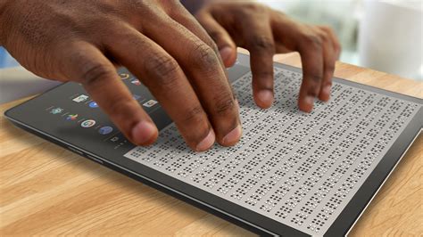 It translates various elements on a computer screen to either speech or braille and acts as an intelligent communicator between the machine and the blind user. Crean un teclado para tableta para ciegos