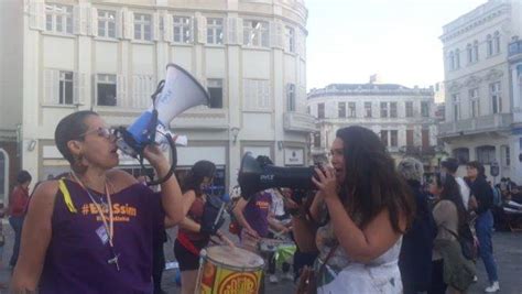 Protestan contra el racismo en ee.uu. Protesto contra Bolsonaro reúne pessoas na Boca Maldita