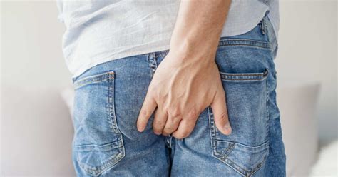It provides additional tips for the treatment and prevention of. External hemorrhoids: Causes, symptoms, and treatments