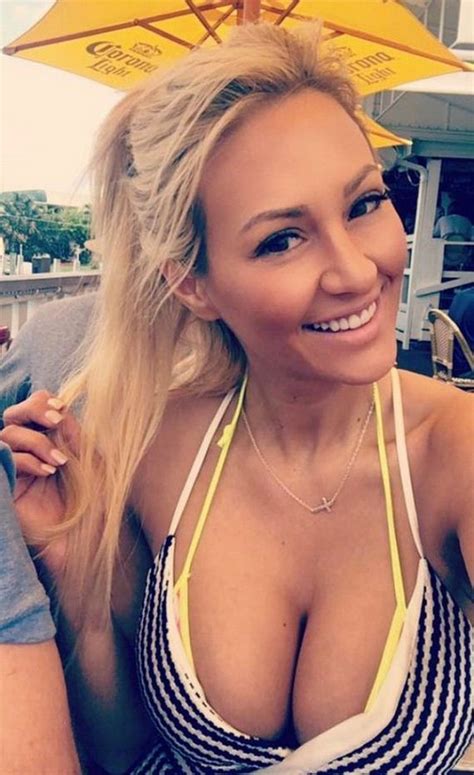 You're always in my thoughts. Girls With Awesome Cleavage - Barnorama