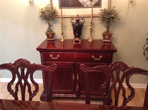 Thomasville's luna upholstered bed adds a dramatic look to a traditional bedroom. Thomasville Mahogany Dining Room set - Red Bank, NJ Patch