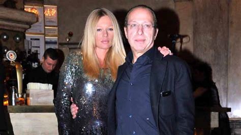 E' da tempo che silvio berlusconi non si mostra in video. Paolo Berlusconi e Carolina Marconi, che coppia! | Gossip