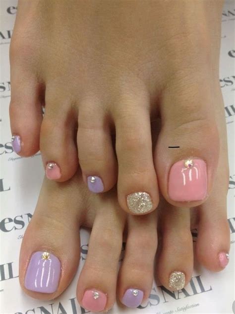 La decoración de uñas es una forma de embellecer las uñas de las manos y de los pies para lograr verte linda y. Pin de ilde barboza en uñas | Manicura de uñas, Manicure ...