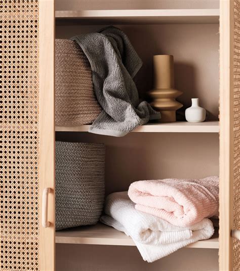 Here are some of the most common fabrics Bath Sheets vs Towels: What's The Difference?