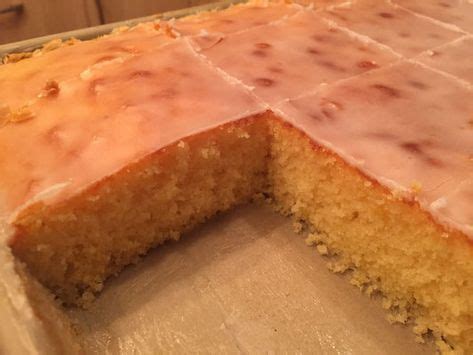 Den kuchen komplett mit einer zitronenglasur bestreichen und abkühlen lassen. Zitronenkuchen auf dem großen Ofenzauberer von Pampered ...