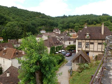 221m ☀ elle est constituée de deux anciennes régions : Photo à Saint-Cirq-Lapopie (46330) : St Cirq Lapopie ...