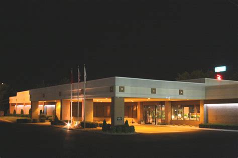 This 100% smoke free hotel is just 15 min from jacksonville intl airport jax.this convenient location puts you near veterans memorial arena, jacksonville university, the univ of north florida, and tiaa field and. Quality Inn (formerly Holiday Inn Express) on Holiday ...