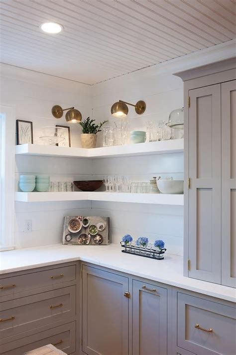 Bonjour à toutes et tous, je suis à la recherche d'idée pour implanter notre futur cuisine. Kitchen with Stacked Wraparound Floating Shelves with Gray Cabinets - Transitional - Kitchen ...