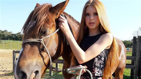Aquilo (pessoa, coisa) que serve para ser reproduzido. Voltinha de cavalo! - Modelo Julinha - YouTube