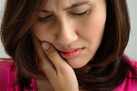 If an osteosarcoma develops elsewhere in the skull or vertebrae, swelling and pain in the head or along the back may be observed. What Are Jaw Tumors? - Symptoms, Causes And Diagnosis ...