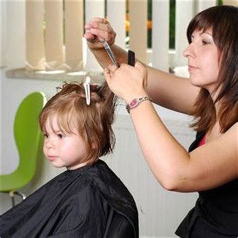 Die besten frisuren für damen und herren alle haarfarben, gesichtstypen und styles galerien und inspiration bei friseur.com! Bewerbung Friseurin - Bewerbungsvorlage