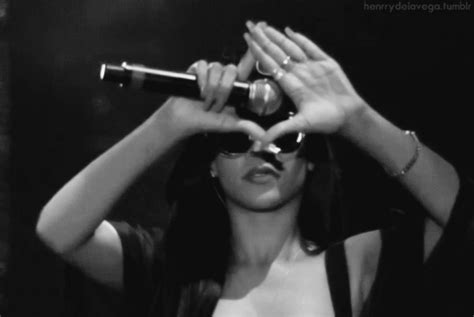18 Celebs supposedly in the Illuminati - SheKnows