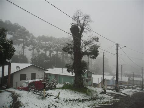Hoje será mais quente que ontem neve de manhã. La nieve en Canela-RS, 27-08-2013. | Outdoor, Snow