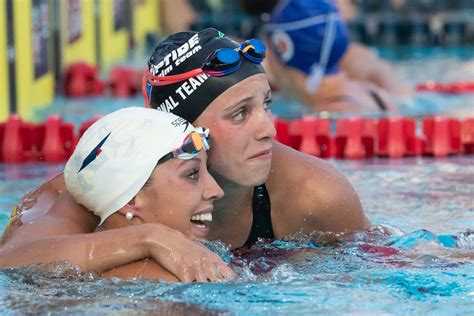 Nella terza semifinale, ha corso in 984, piazzandosi terzo. Regan Smith Record Del Mondo 100 Dorso-USA World Record ...