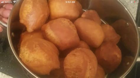 Simple way of making mandazi in few hi everyone hope you all doing good. Jinsi ya kupika half cake maandazi - YouTube