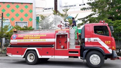 Tradisi nozzle pora antarkan petugas damkar trenggalek lepas lajang from. Damkar Makassar Buka Lowongan Kerja, Mako Diserbu Pelamar Tanpa Jaga Jarak - Daftar5news