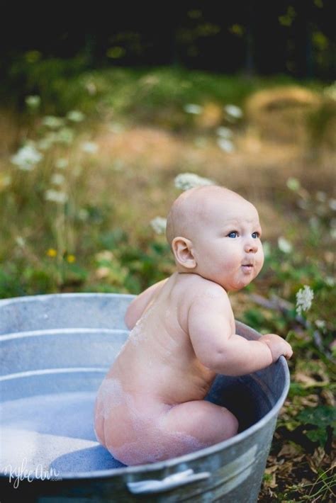 When your baby grows you can purchase a chair for your bath. Bath Tub Baby | Newborn baby photos, Baby tub, Baby names ...